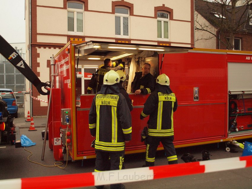 Weisses Pulver im Buero gefunden Koeln Porz Mitte Hauptstr P419.JPG